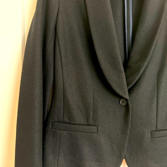 J Crew Black wool Blazer Jacket size 12 excellent condition.slimming silhouette - Picture 6 of 6